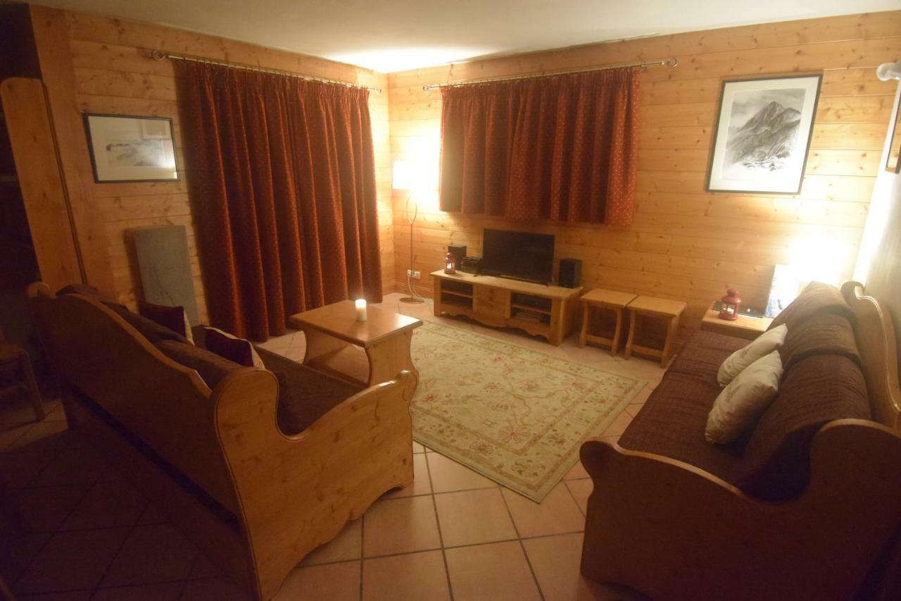 Spacious Apartment 2 Minutes From Ski Lift, Equipped For Babies Les Houches Extérieur photo